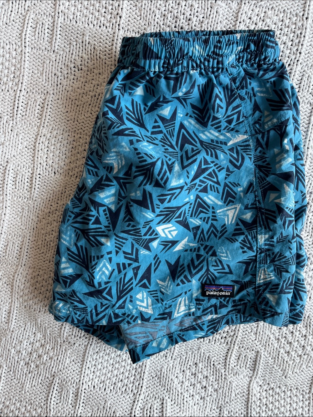 Patagonia® Worn Wear W's Baggies™ Shorts in Azure Geometric Aztec - 5" Sz S - Picture 12 of 12